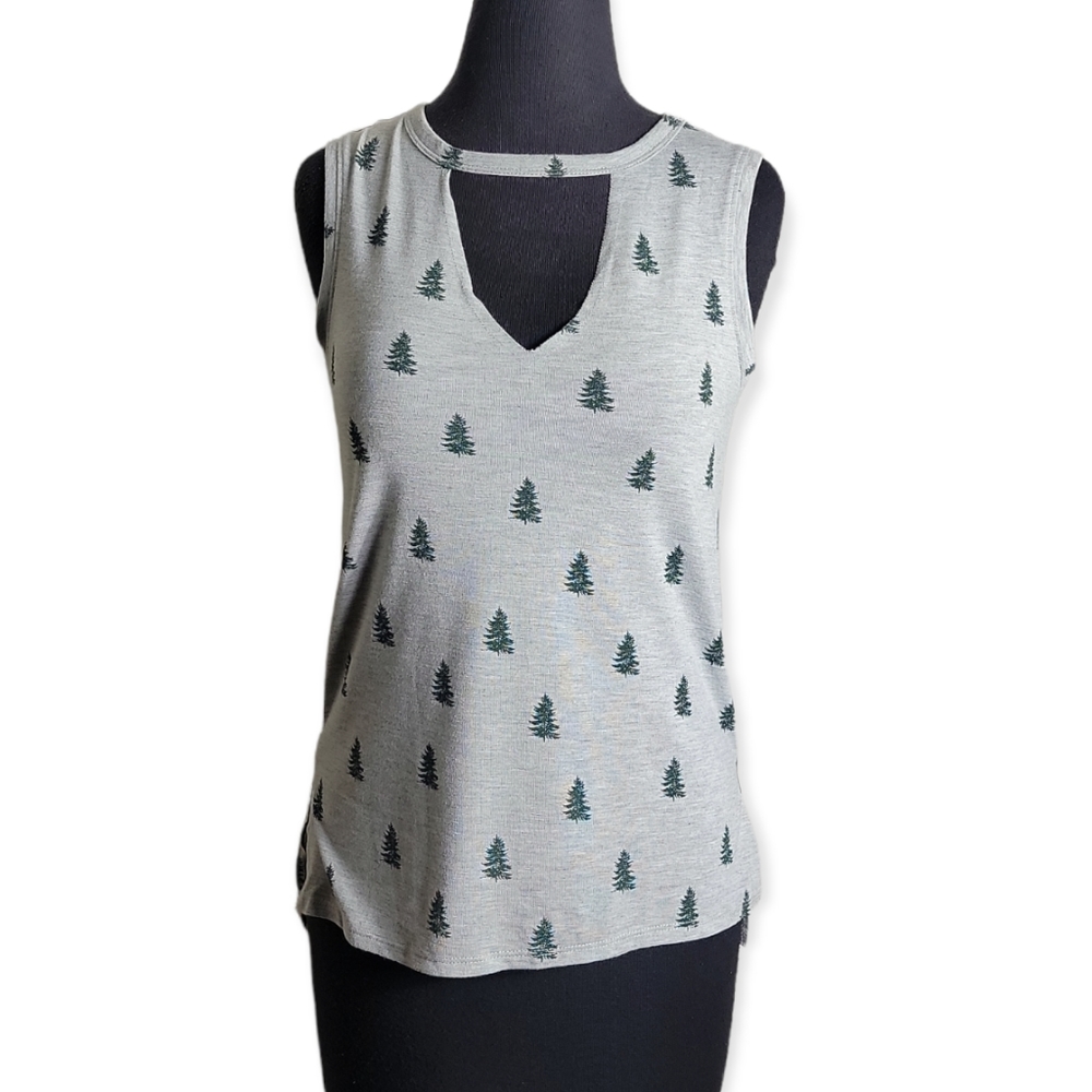 Grayson Threads pine tree printed high low sleeveless tee shirt size XS